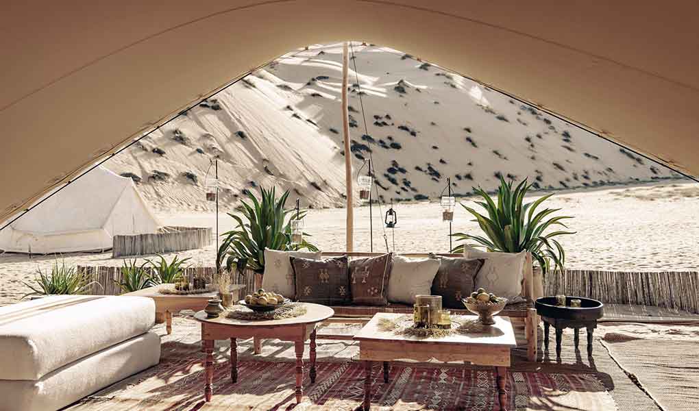 Zonas comunes del campamento de lujo desierto Tienda de campaña Magic Camp Wahiba Sands