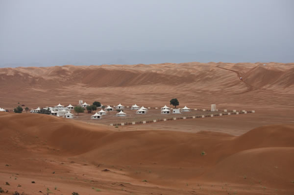 vistas tiendas lejos desierto Wahiba Sands Desert Nights Camp
