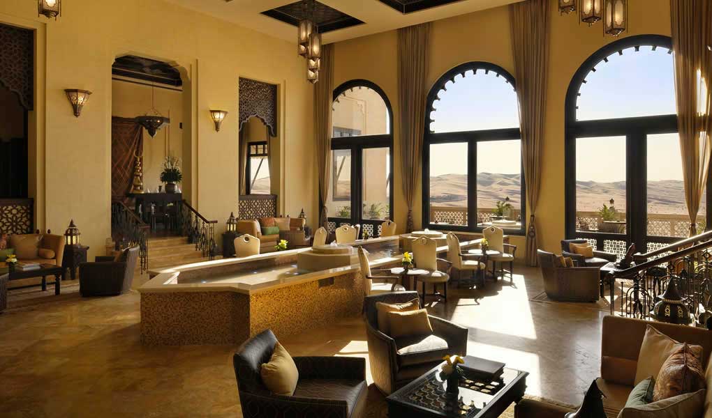 Decoración interior hotel Abu Dhabi desierto