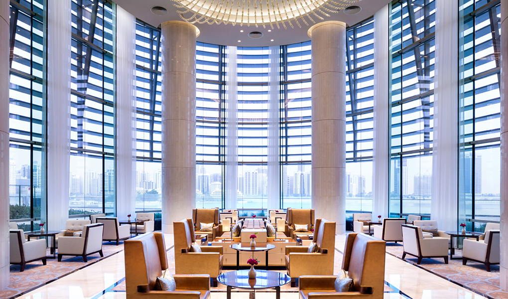 Majlis Lobby Lounge hotel lujo Rosewood Abu Dhabi