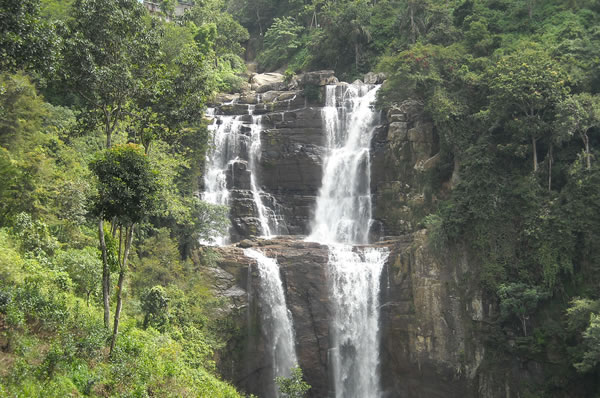 Cataratas Sri Lanka viajes novios a medida