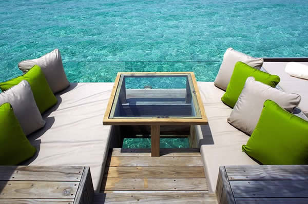 Zonas comunes de la villa con vistas al mar