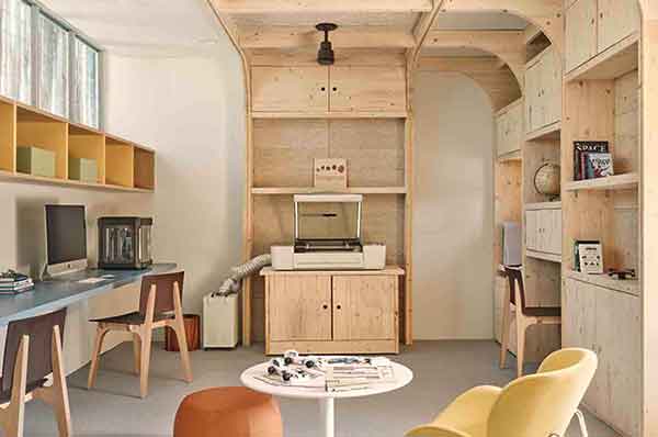 Interior y actividades del Kids Club en Maldivas