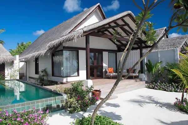 Beach villa del hotel en Maldivas Ozen Life Maadhoo