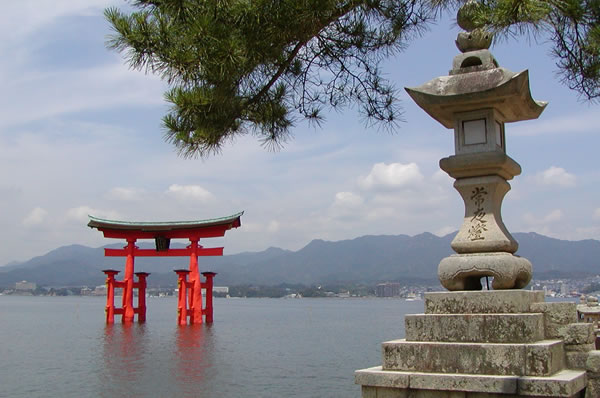 Viajes a Japón a Medida. Viajes de novios a Japón. Camino Kumano