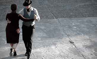 Personas bailando en Tango en Argentina